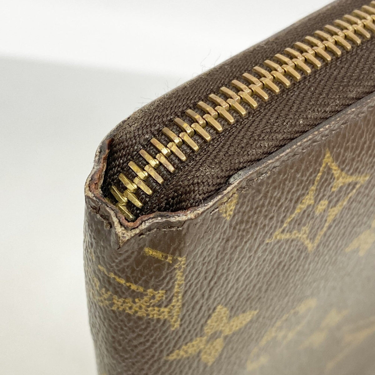 Zippy Wallet Monogram Canvas