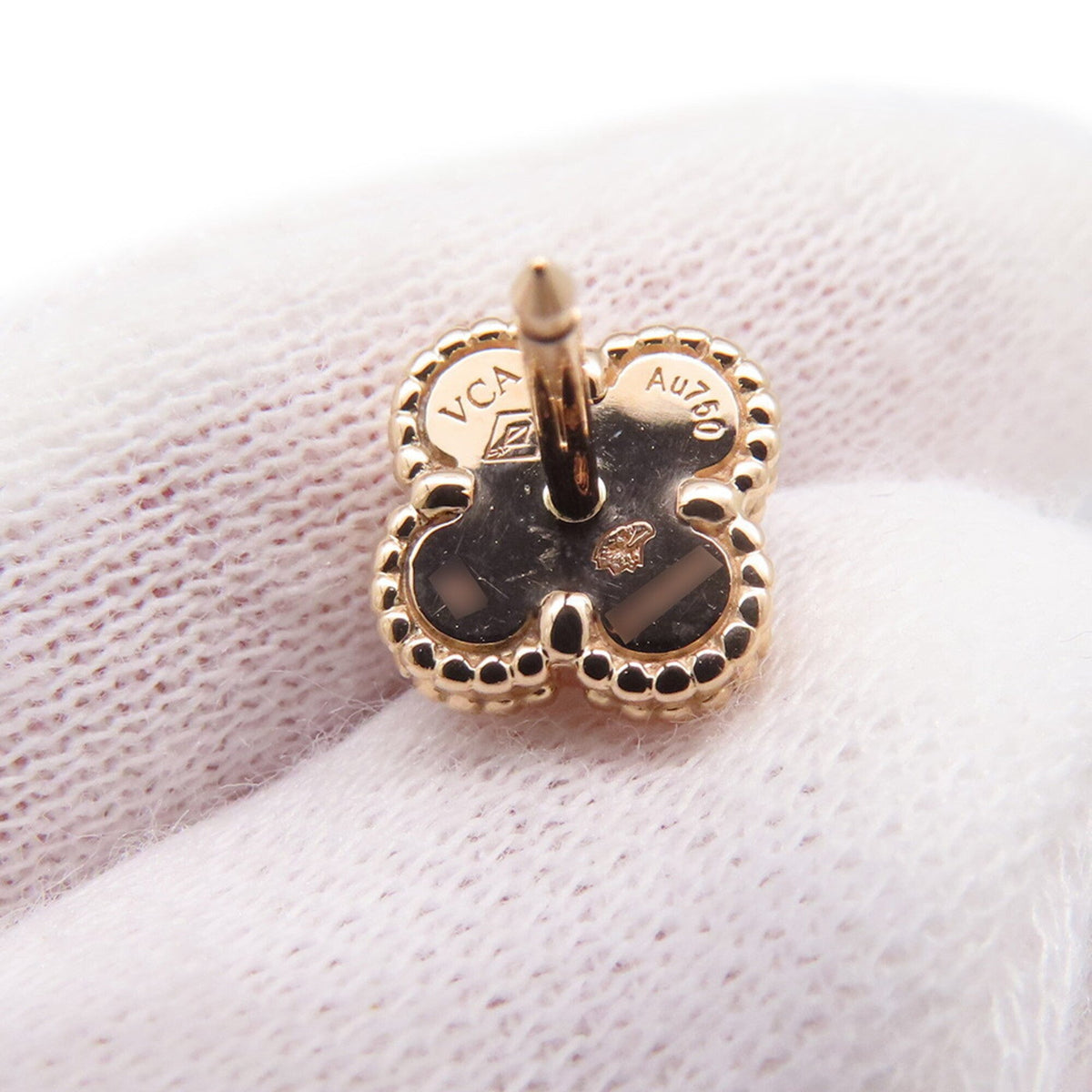 Sweet Alhambra Earrings 18K Rose Gold and Carnelian 18K Rose Gold