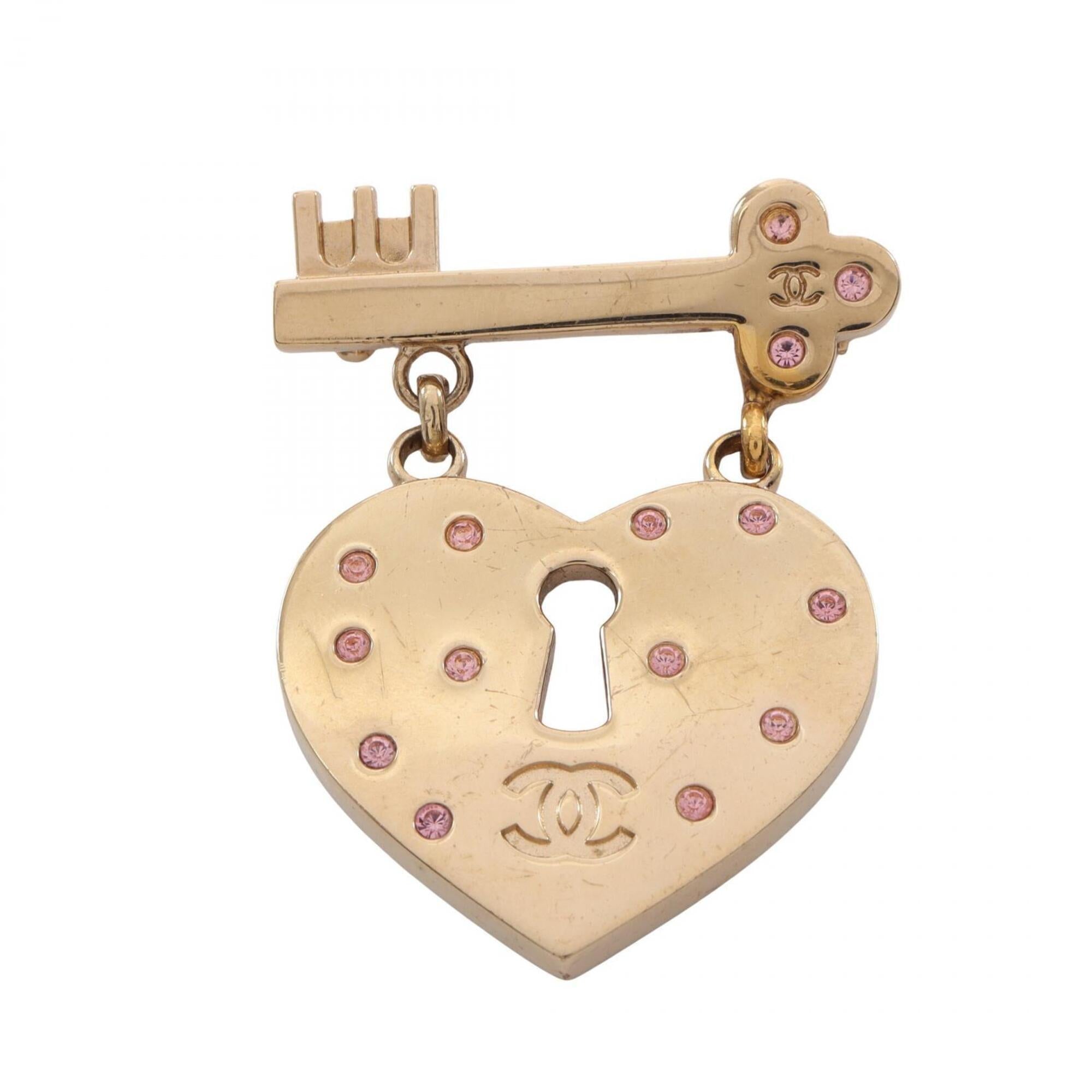 CC Logo Heart Lock Brooch Metal
