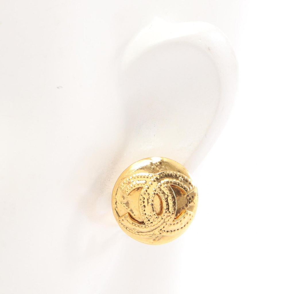 CC Logo Clip-On Earrings Metal Gold-Tone Metal