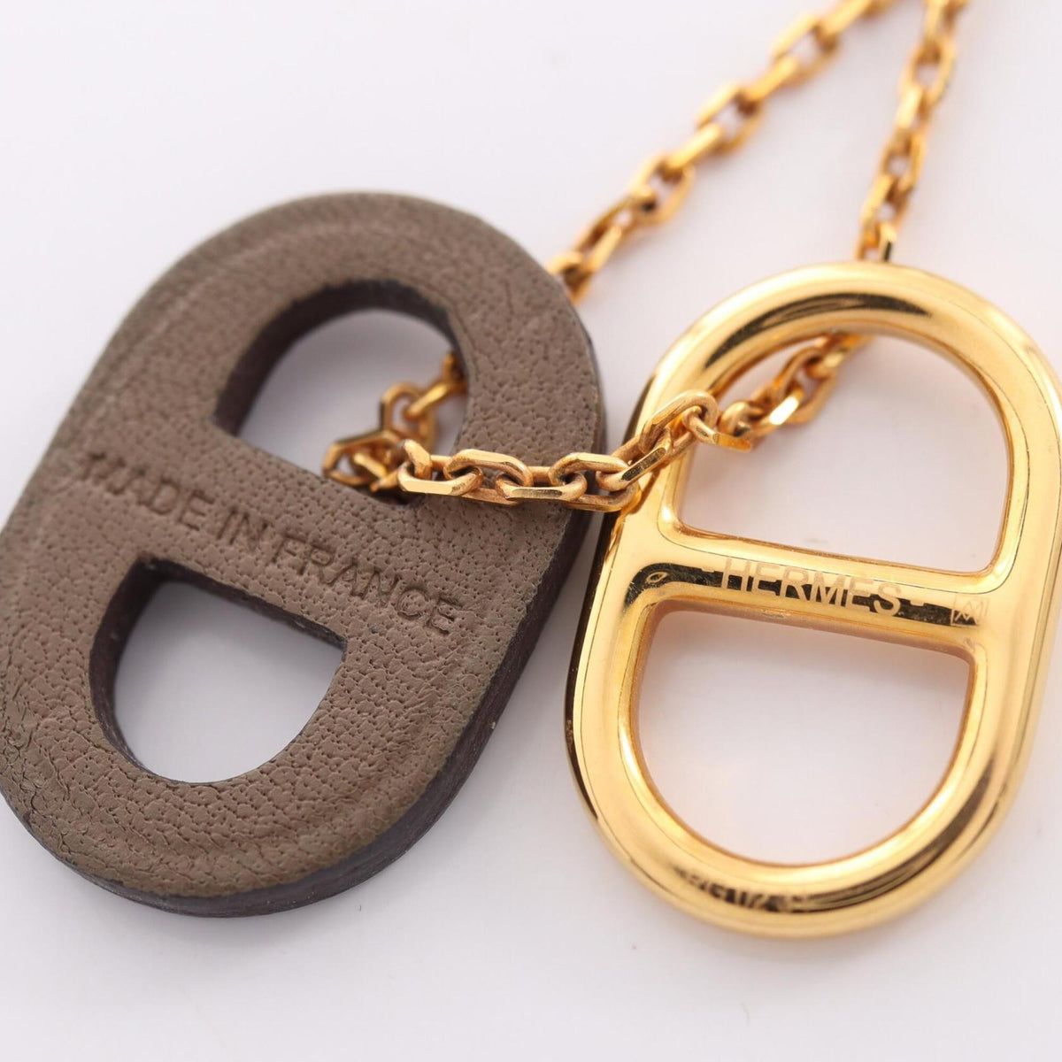 O'Maillon Chaine d'Ancre Etoupe Pendant Necklace Swift Leather Gold and Gray