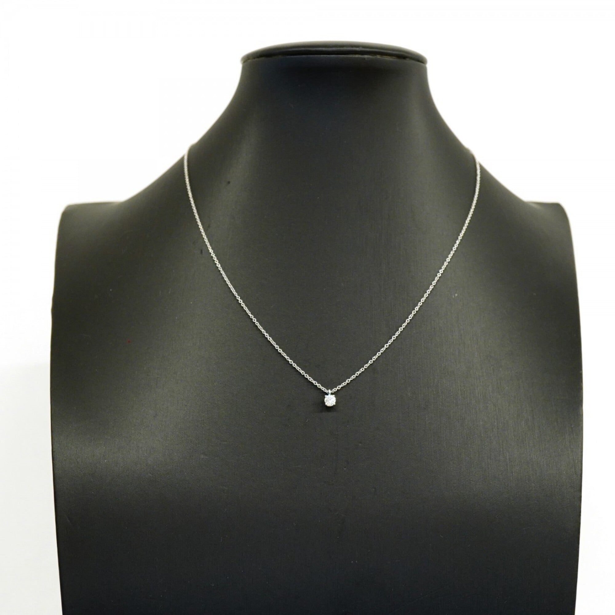 Solitaire Pendant Necklace Platinum with Diamond