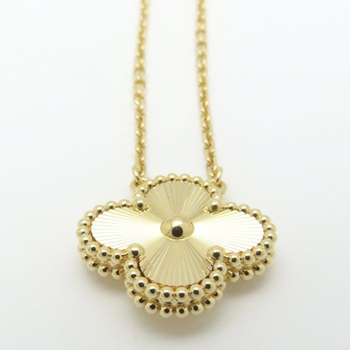 Vintage Alhambra Pendant Necklace 18K Yellow Gold
