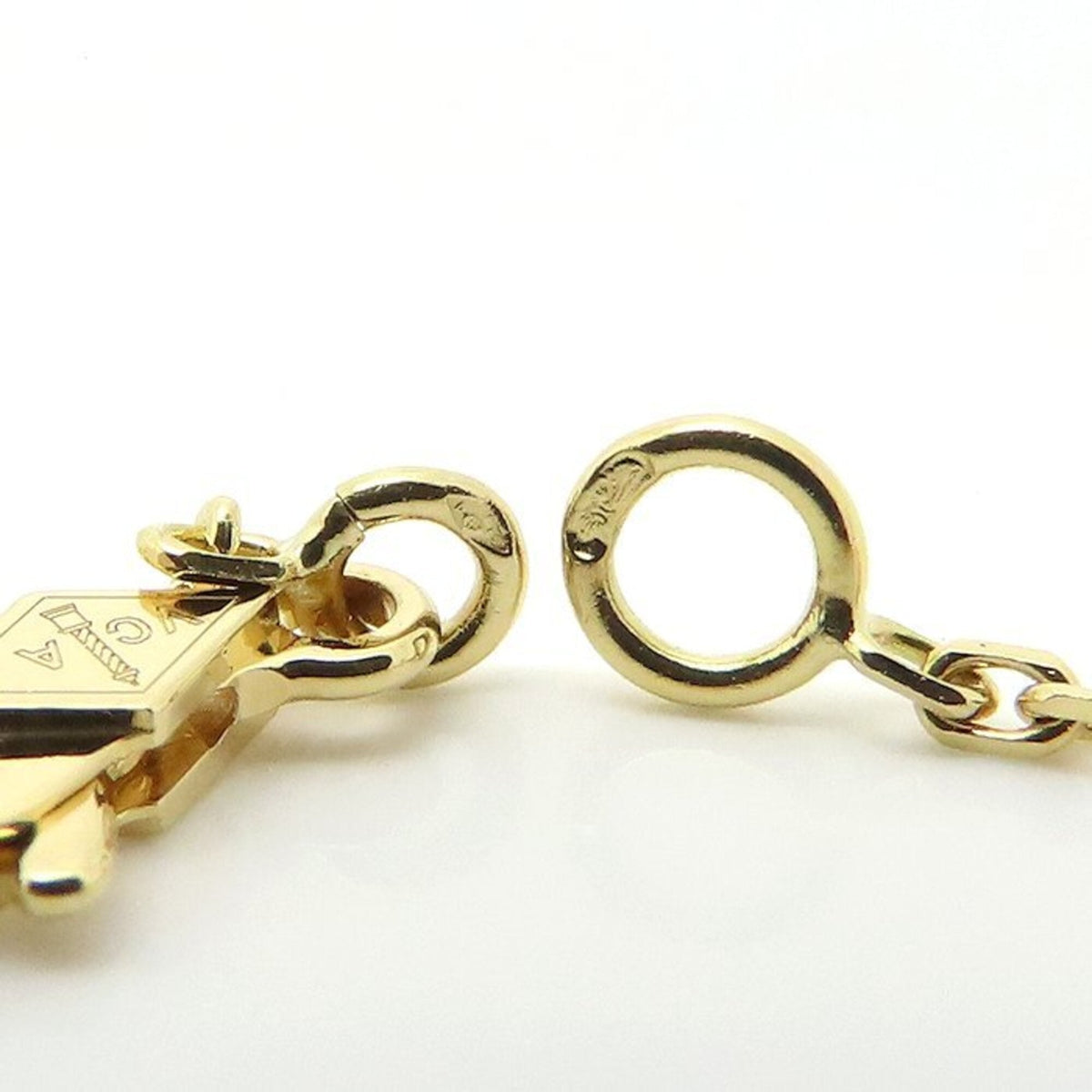 Vintage Alhambra Pendant Necklace 18K Yellow Gold