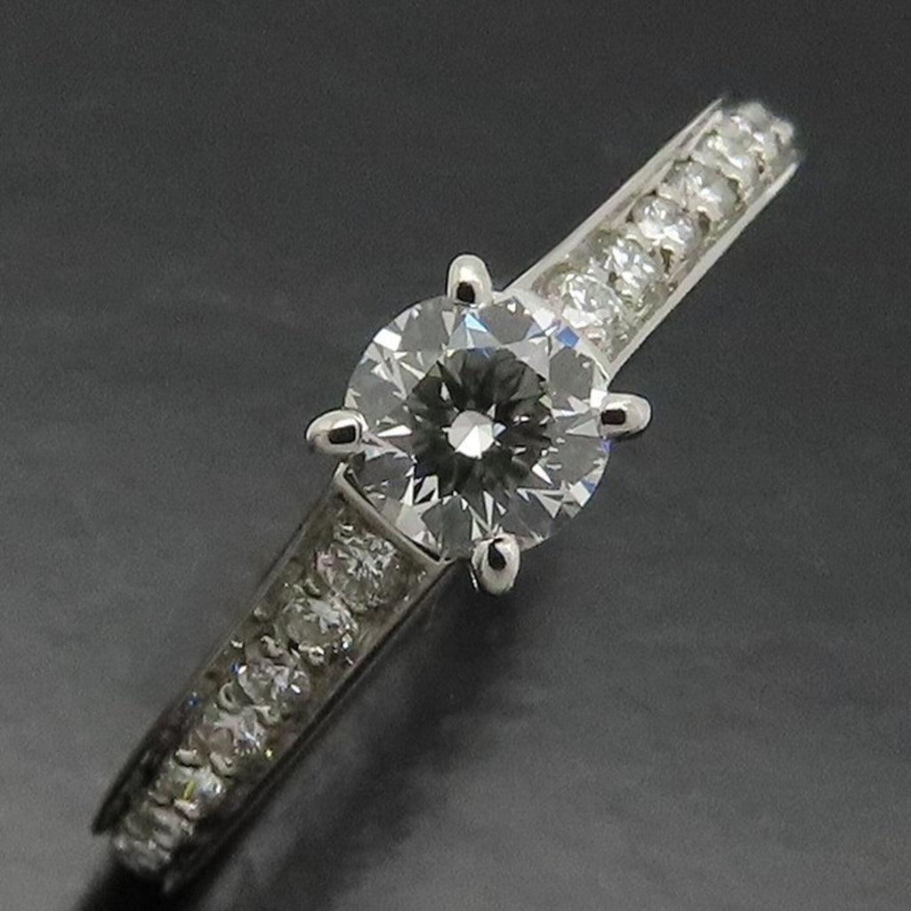 Solitaire Ring Platinum with Diamond