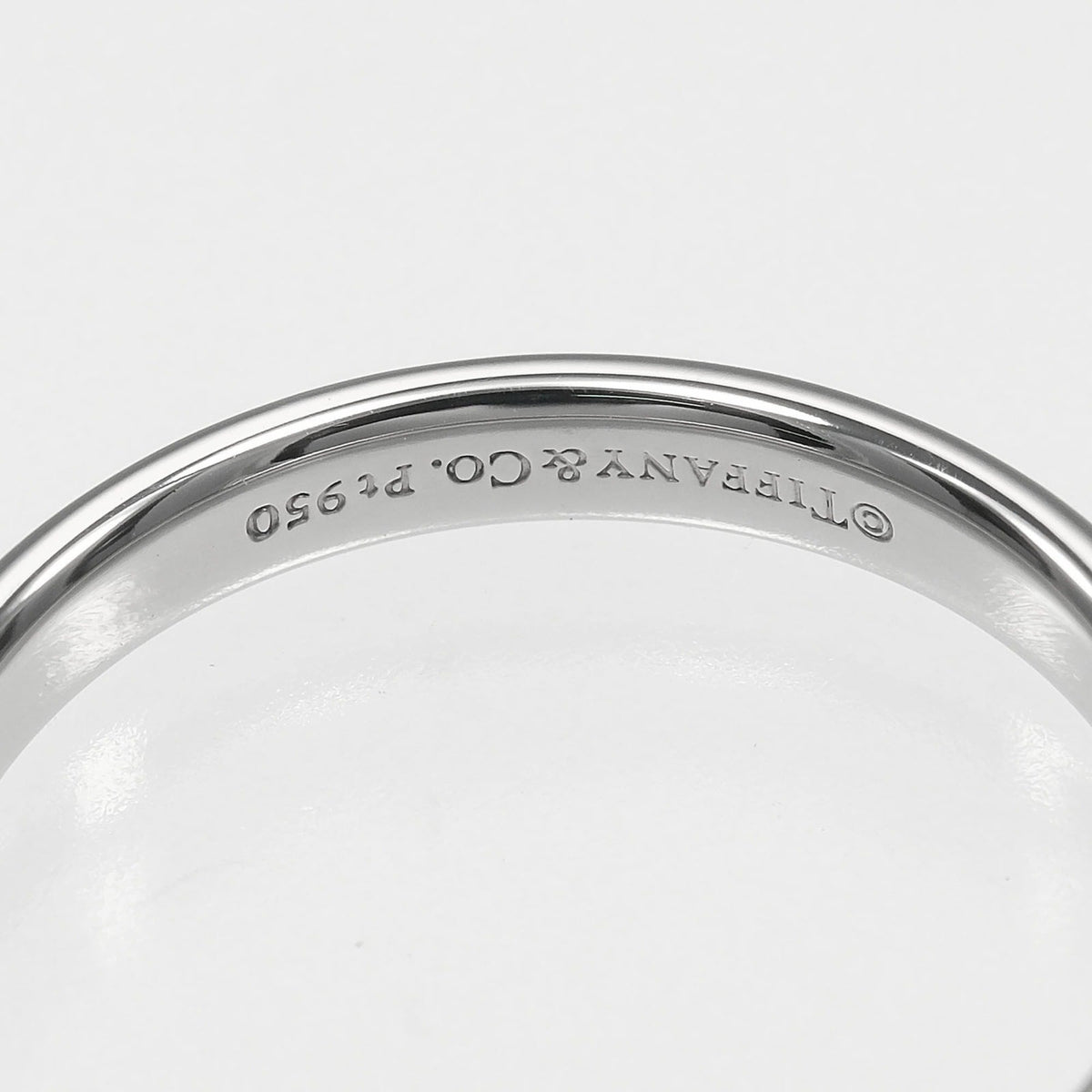 Band Ring Platinum Medium