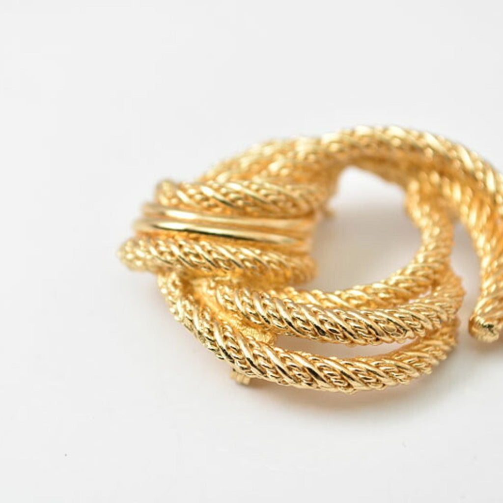 Twisted Rope Motif Brooch Gold