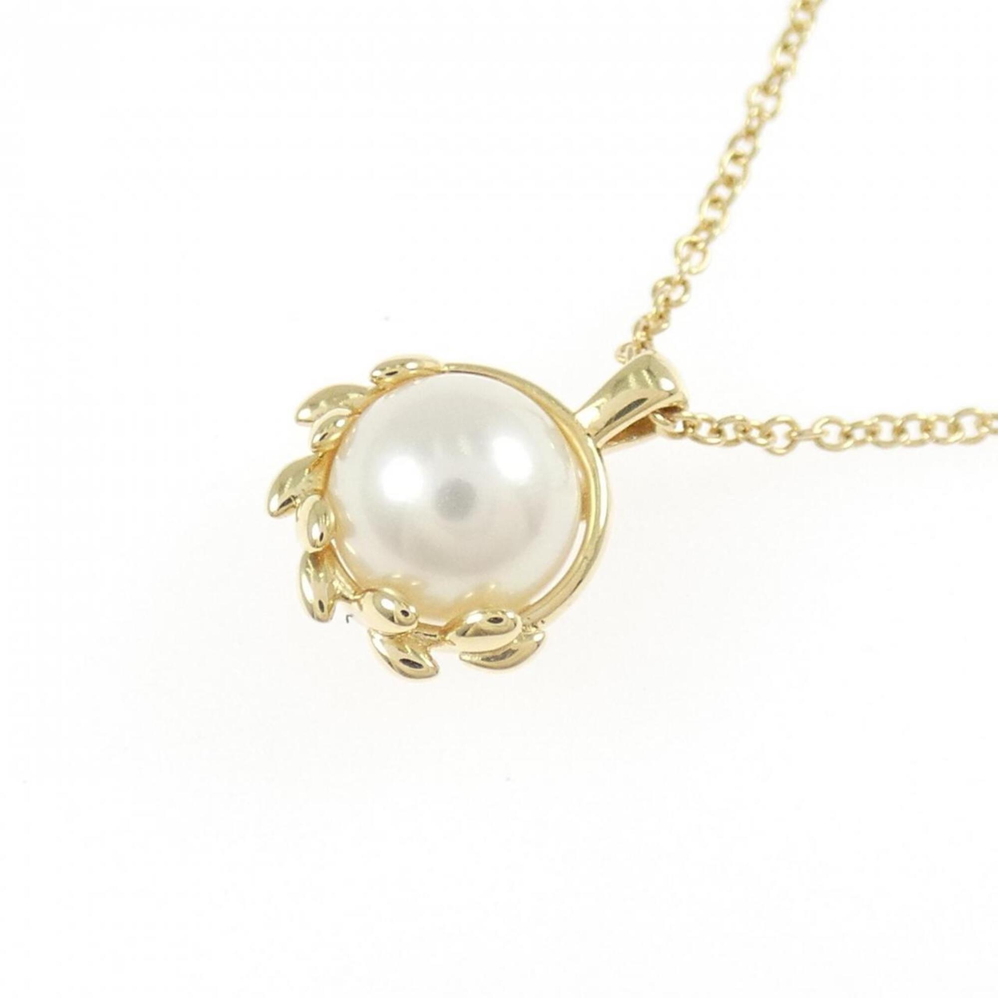 Olive Leaf Pendant Necklace 18K Yellow Gold