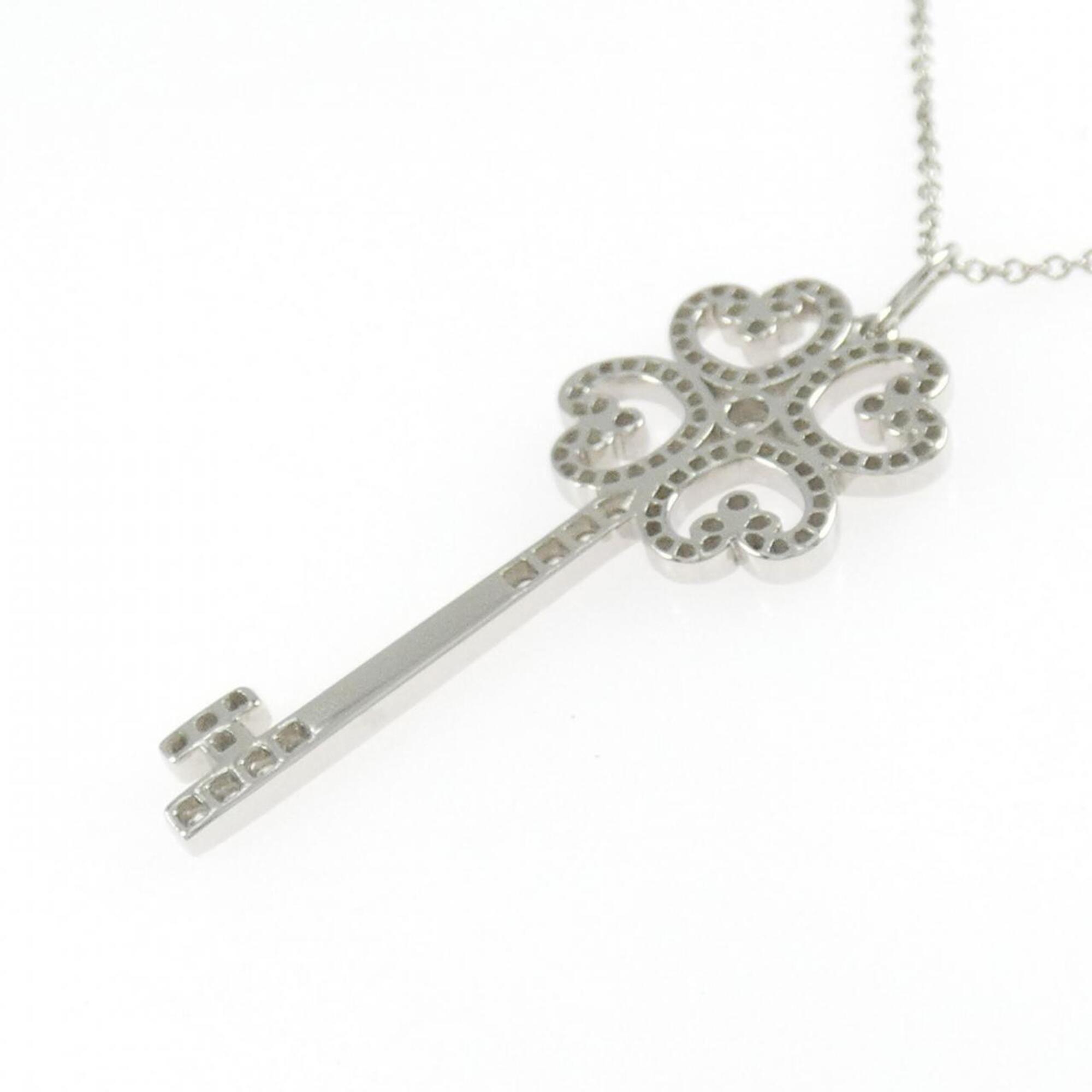 Quattra Heart Key Pendant Necklace Platinum with Diamond