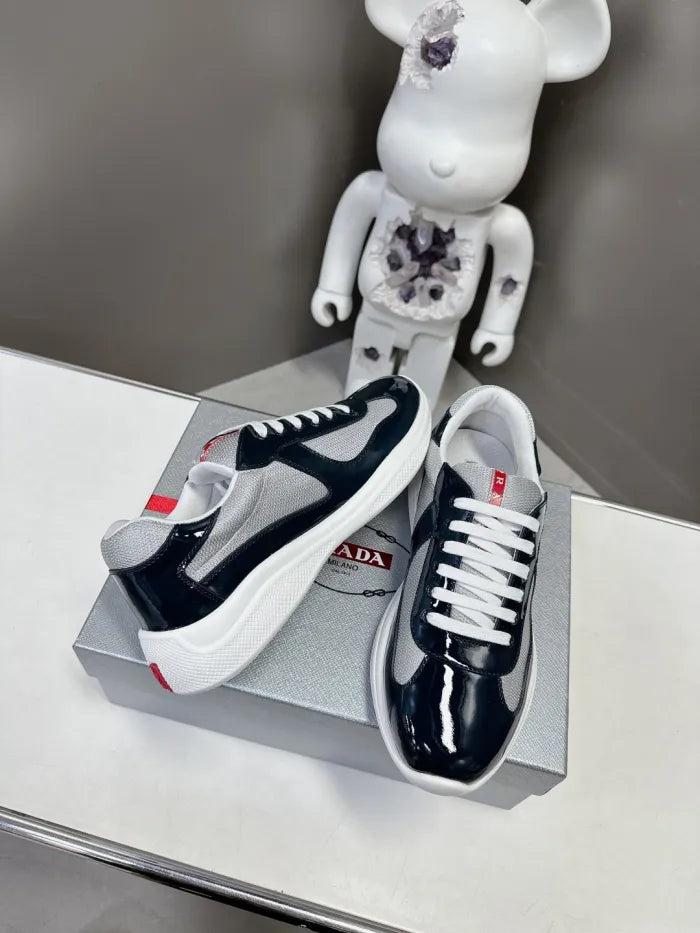 P - SNEAKERS