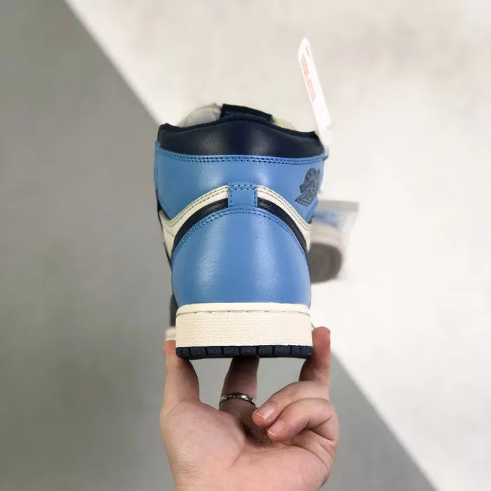 N - SNEAKERS