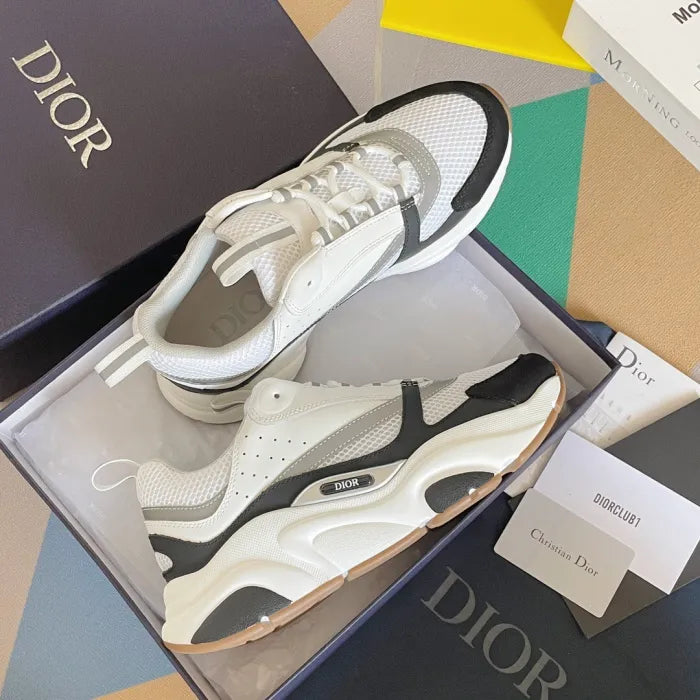 D - SNEAKERS