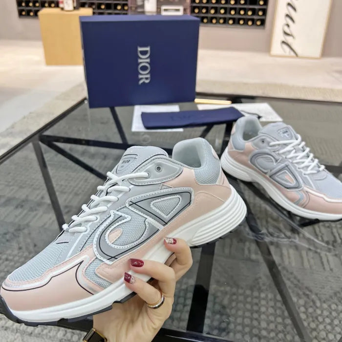 B - SNEAKERS