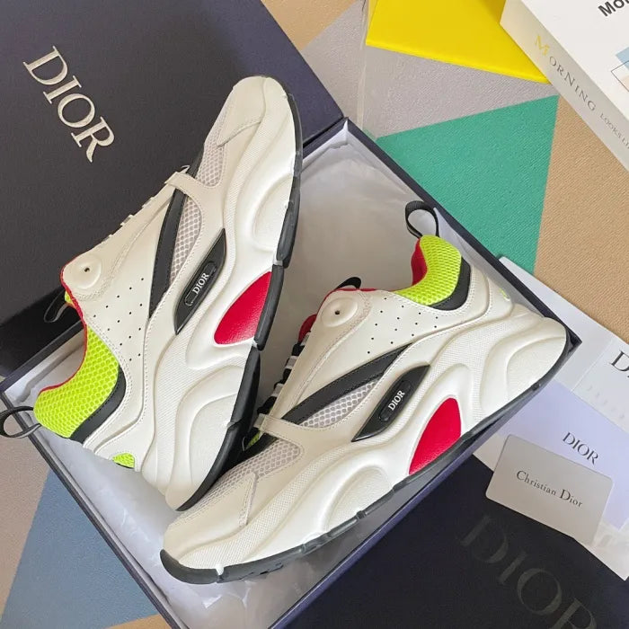 D - SNEAKERS