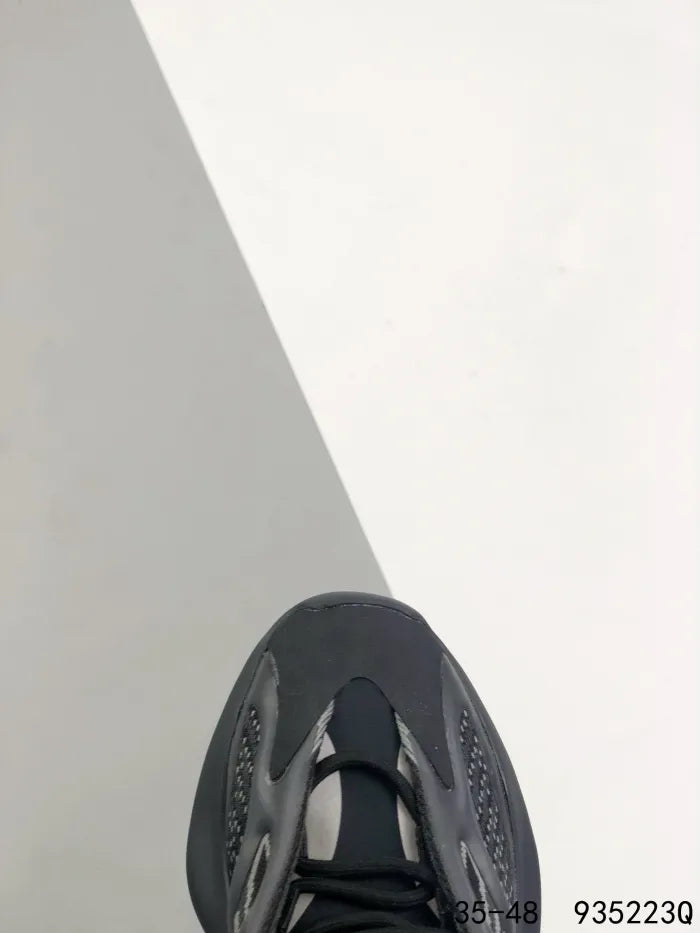 Y - SNEAKERS