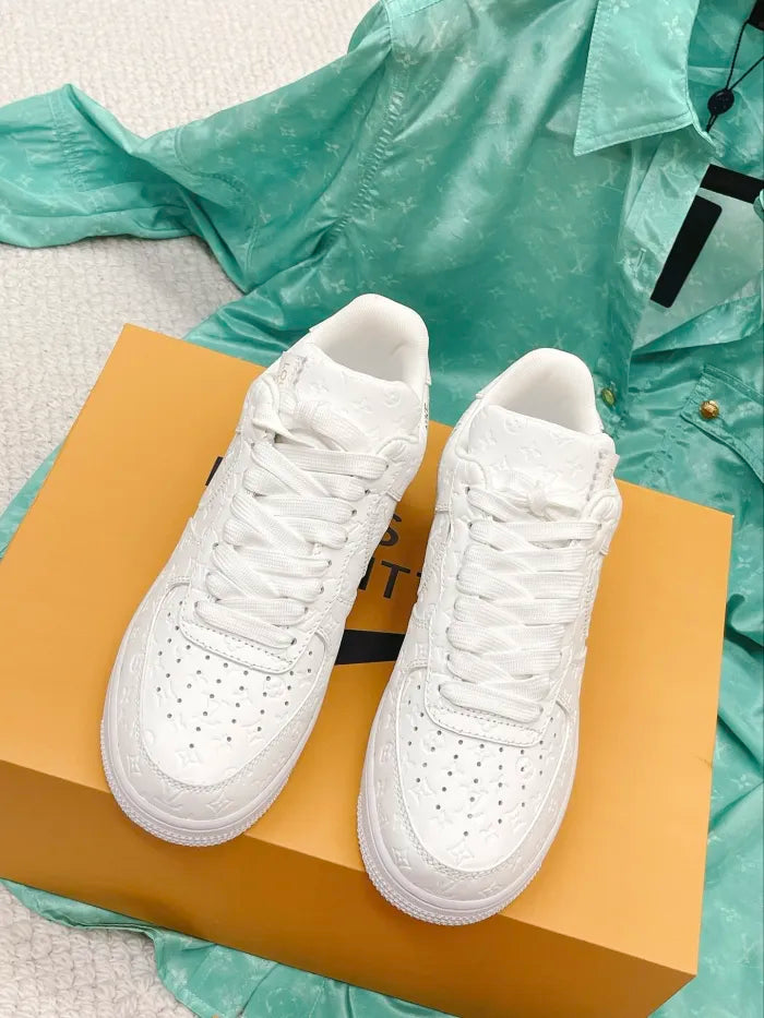 N - SNEAKERS