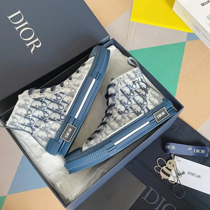 D - SNEAKERS