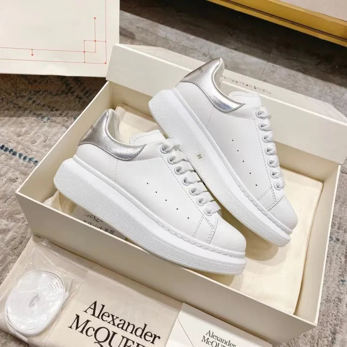 A - SNEAKERS