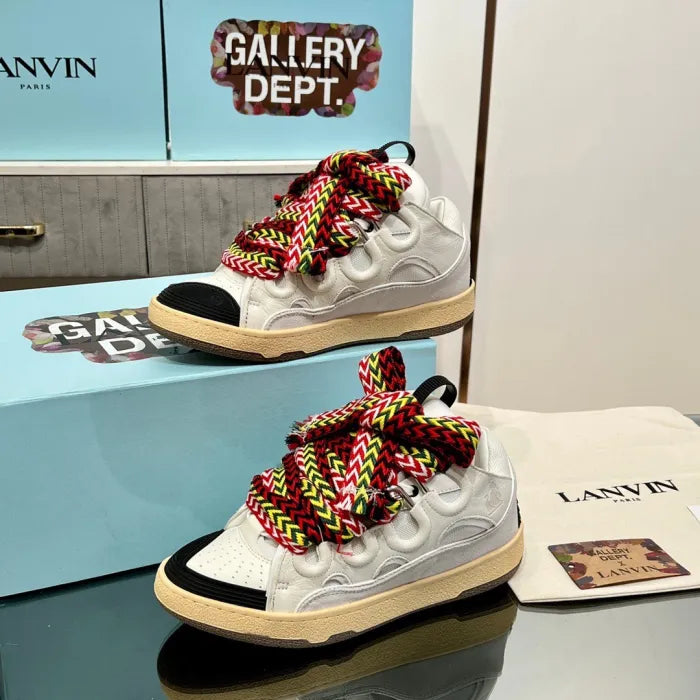 L - SNEAKERS