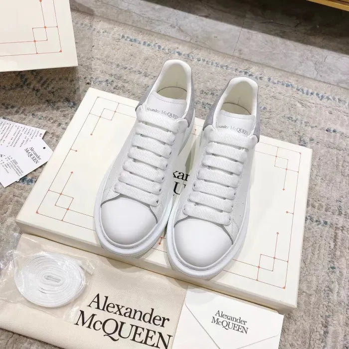 A - SNEAKERS