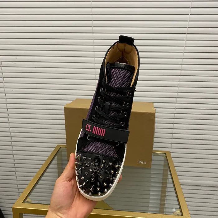 A - SNEAKERS
