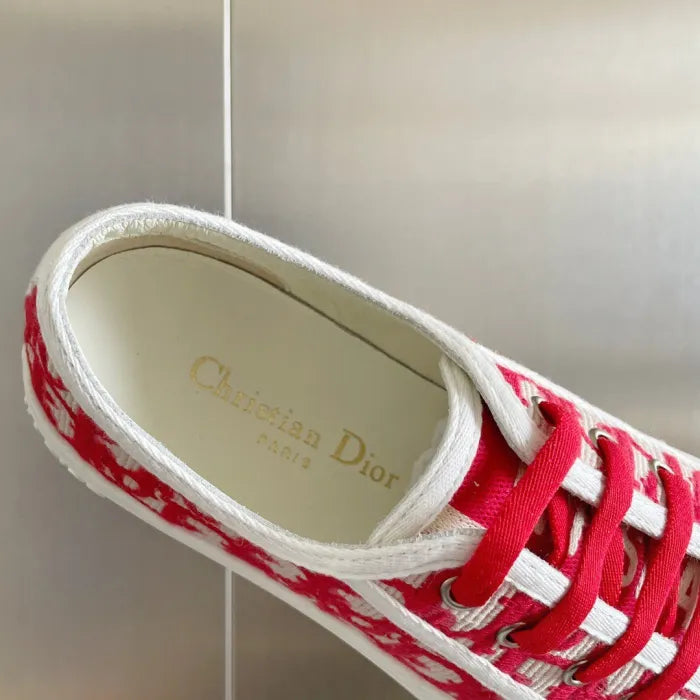 D - SNEAKERS